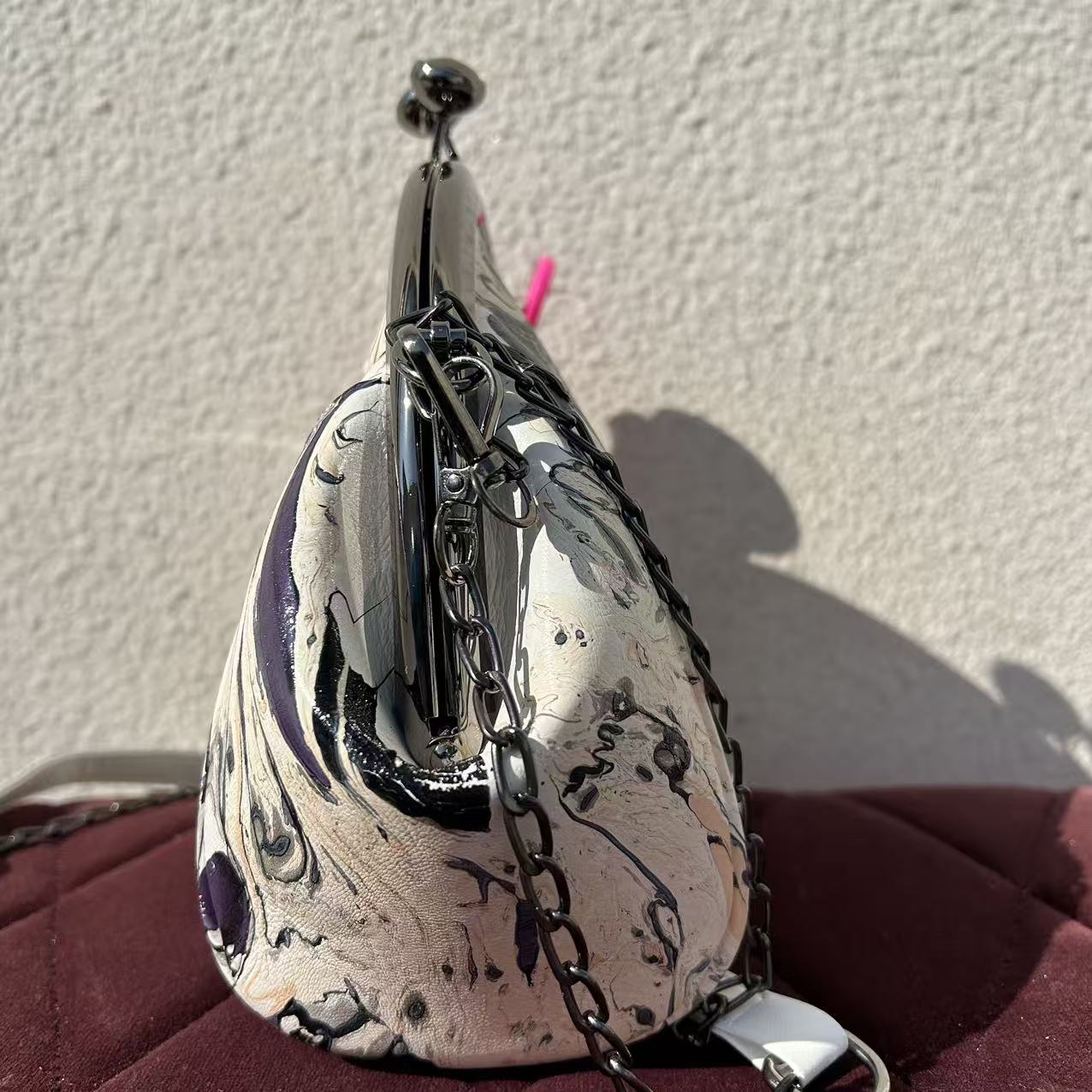 [Kiss-Lock Frame Crossbody Bag 1200]