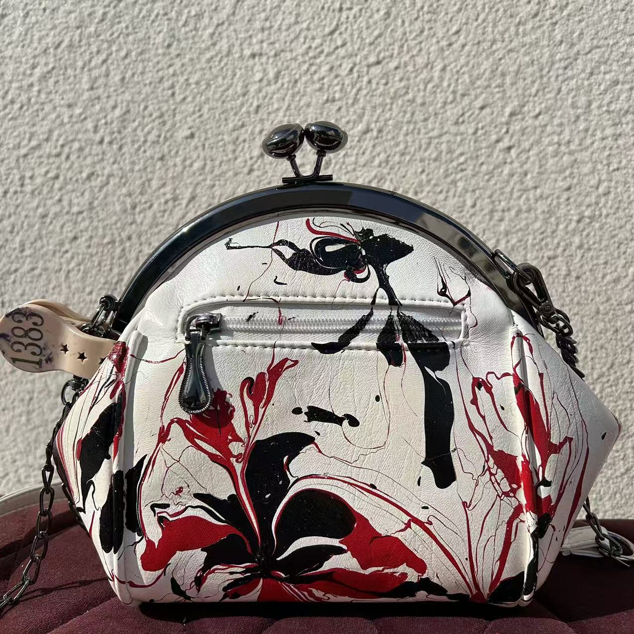 【Kiss-Lock Frame Crossbody Bag 1366】